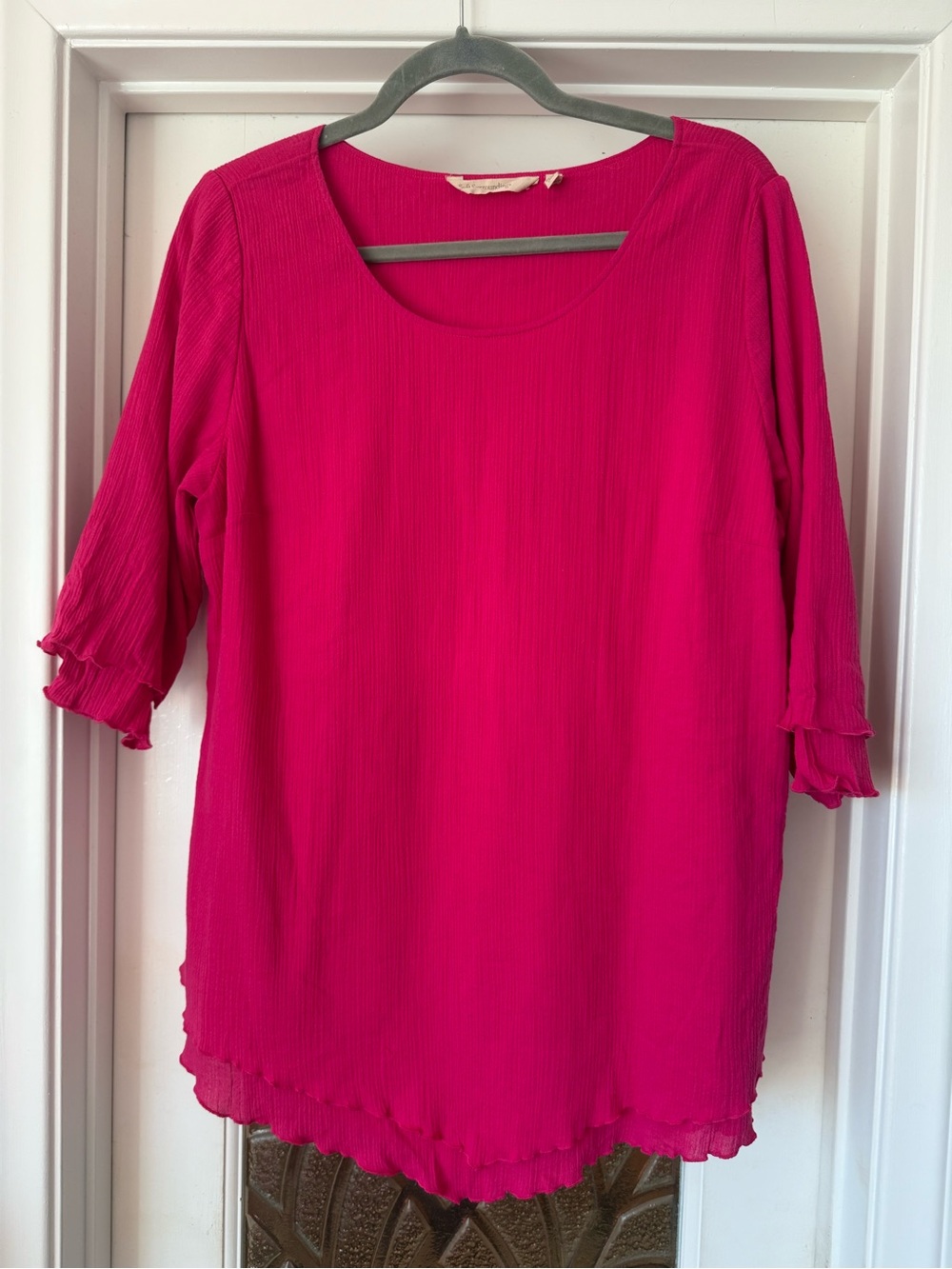 Soft Surroundings Bright Fuchsia Scoop Neck Ruffle Sleeve Tunic